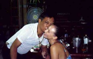 Kiss of death. The night before he murdered backpackers Vanessa Arscott and Adam Lloyd, Thai police officer Somchai Wisetsingh's already making advances on Vanessa.